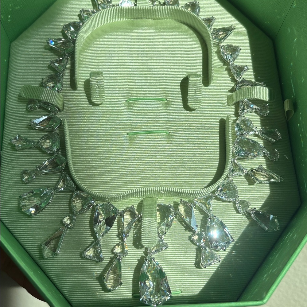 Swarovski Ariana Grande Statement Crystal Necklace discontinued $2500. Last one - Picture 15 of 17